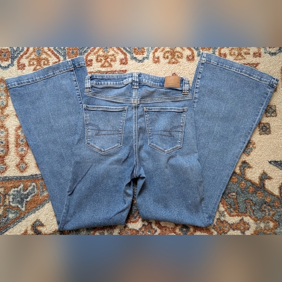 American Eagle AE Next Level Super High-Waisted Flare Jean Size 8 - Picture 3 of 8